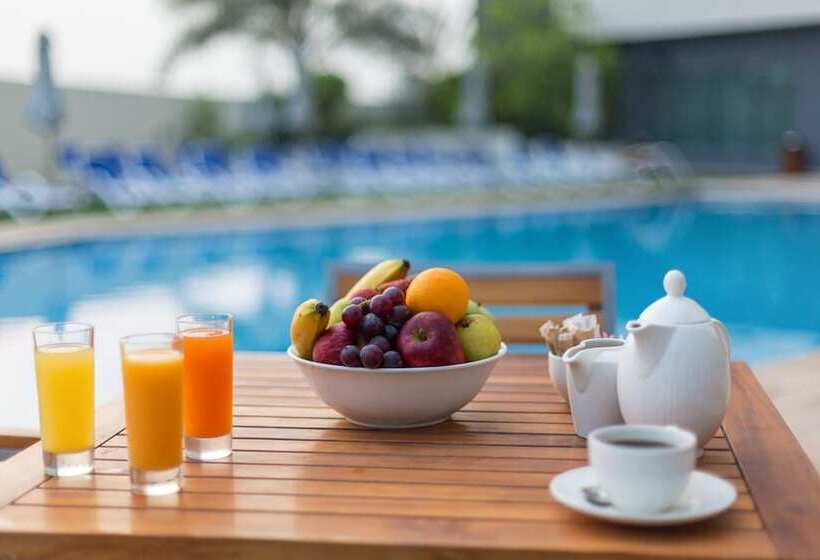 هتل Arabian Park Dubai, An Edge By Rotana