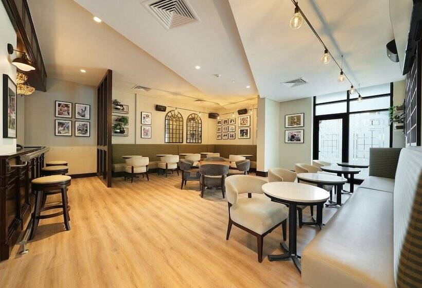 هتل Arabian Park Dubai, An Edge By Rotana