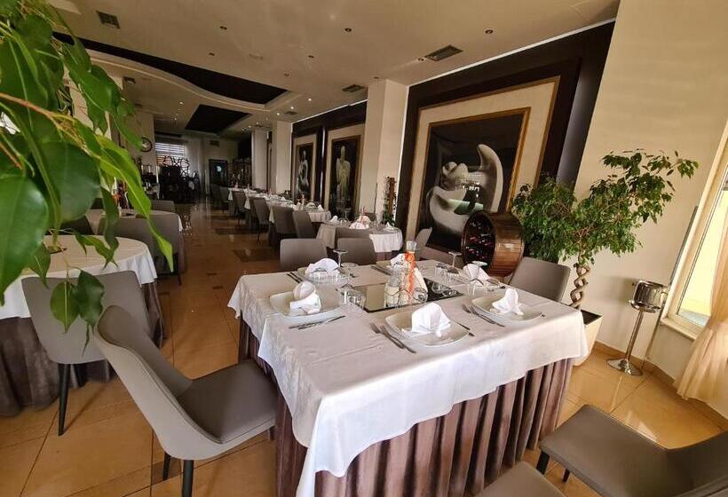 בית מלון כפרי Arvi