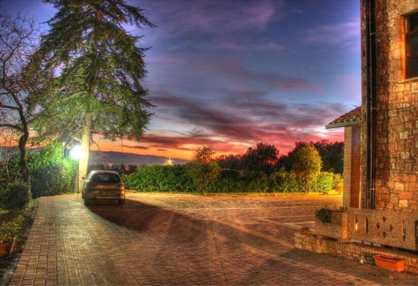 فندق Assisi Garden