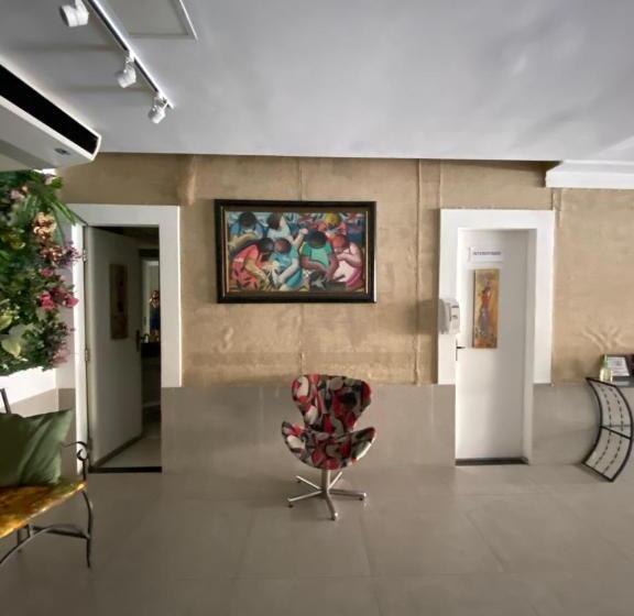 Отель Aton Plaza