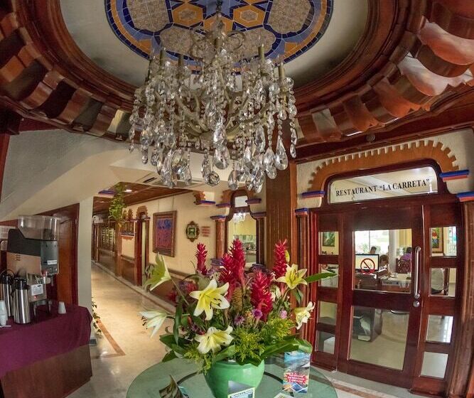 فندق Baez Carrizal