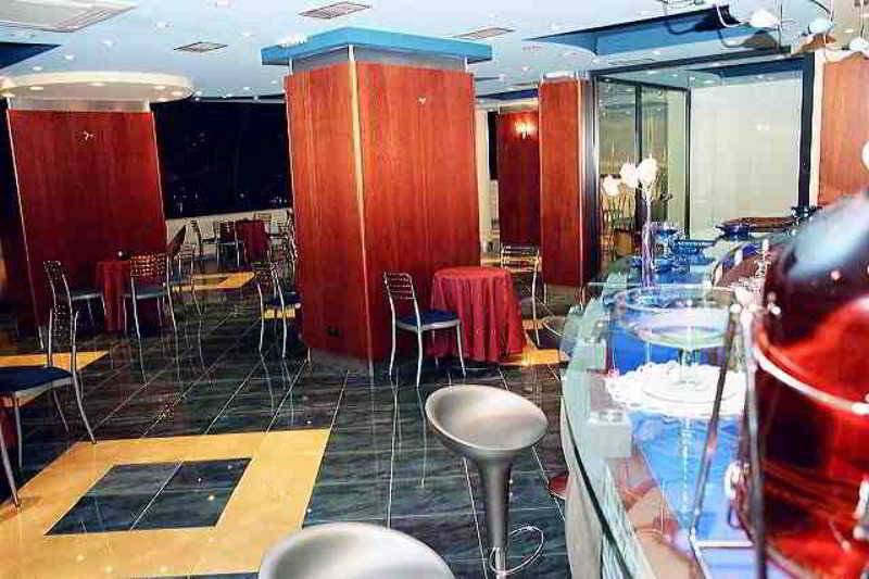 ホテル Butrinti & Spa