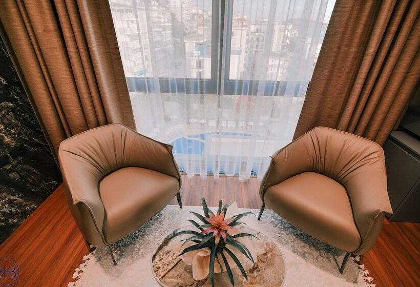 ホテル Butrinti & Spa