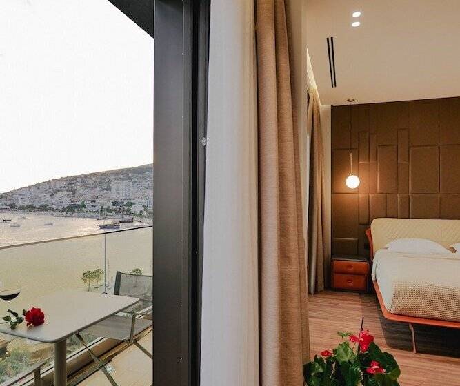 ホテル Butrinti & Spa