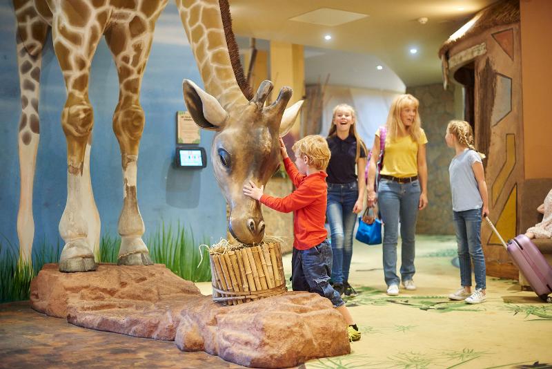 Отель Chessington