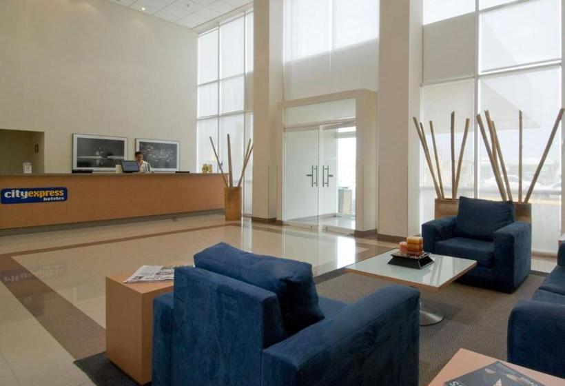 فندق City Express Coatzacoalcos