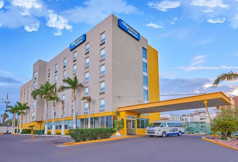 בית מלון כפרי City Express By Marriott Hermosillo