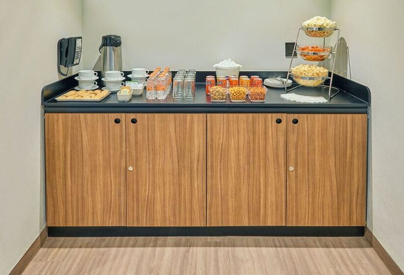 בית מלון כפרי City Express By Marriott Hermosillo