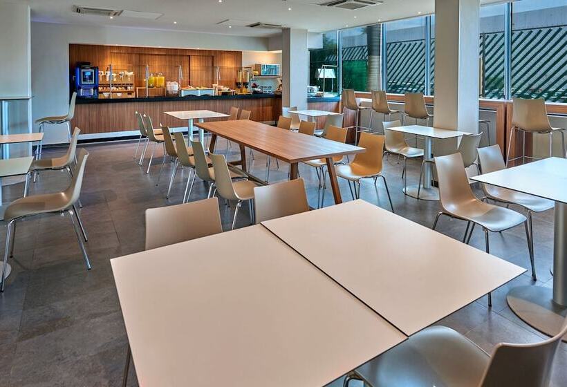 בית מלון כפרי City Express By Marriott Hermosillo