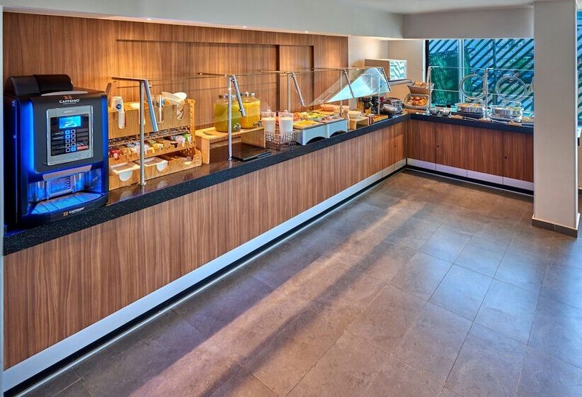 בית מלון כפרי City Express By Marriott Hermosillo