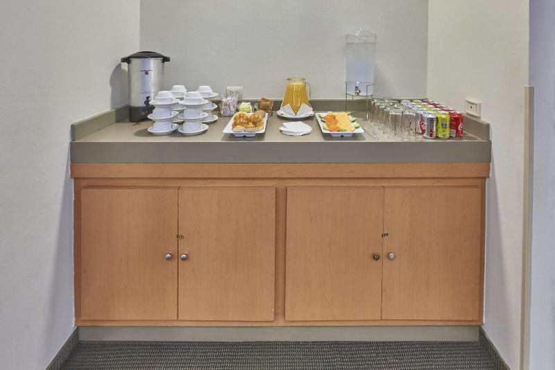 בית מלון כפרי City Express By Marriott Hermosillo