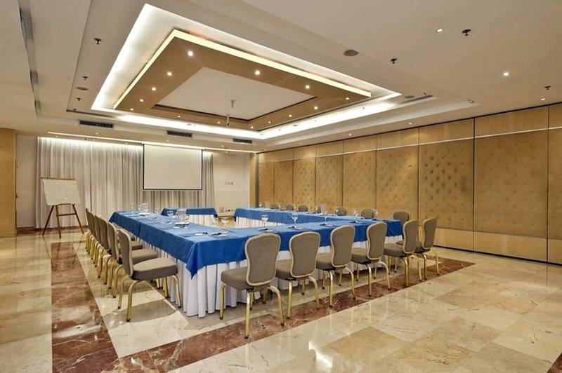 호텔 Country International