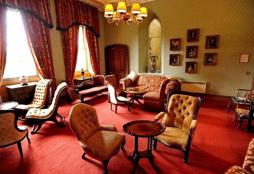 فندق Dalhousie Castle