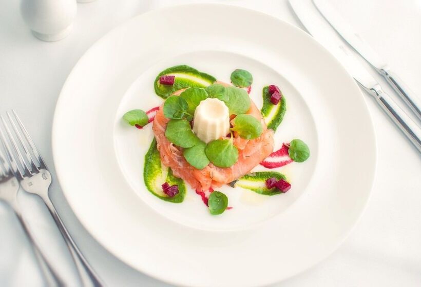 فندق Dalhousie Castle