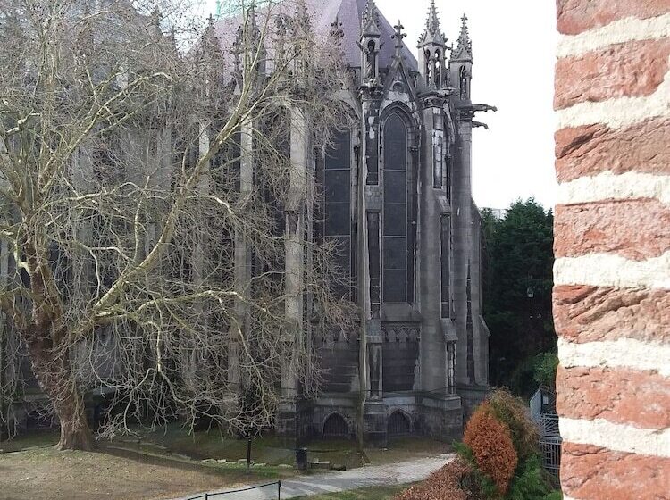 בית מלון כפרי De La Treille