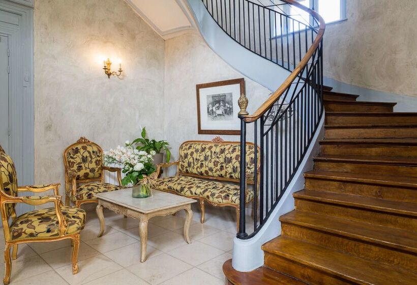 호텔 Hôtel & Spa Du Domaine Des Thômeaux, The Originals Relais