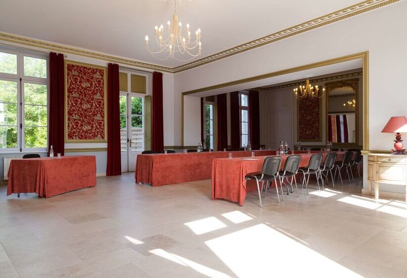 호텔 Hôtel & Spa Du Domaine Des Thômeaux, The Originals Relais