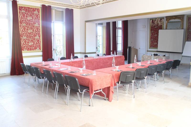 호텔 Hôtel & Spa Du Domaine Des Thômeaux, The Originals Relais