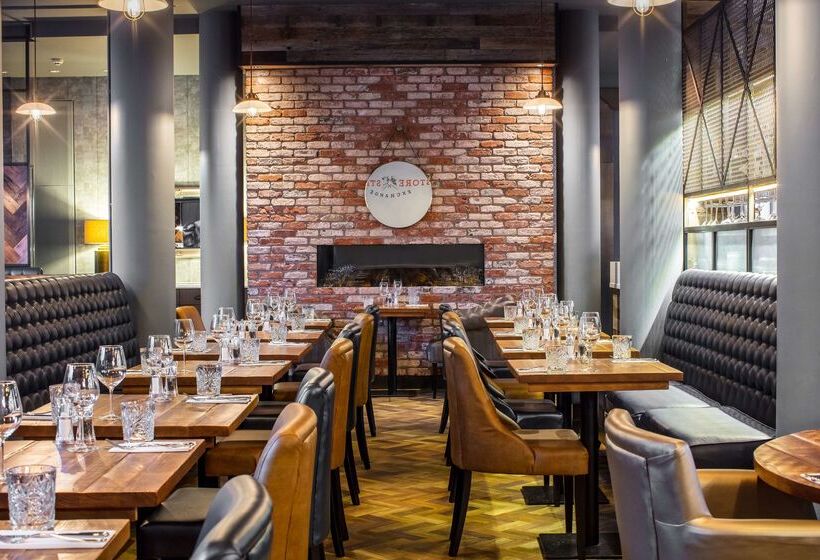 בית מלון כפרי Doubletree By Hilton  Manchester  Piccadilly