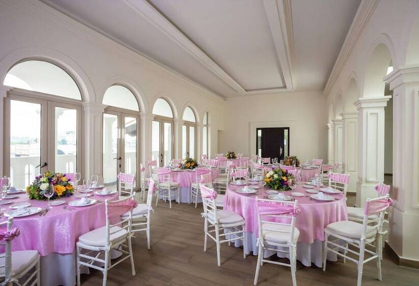 בית מלון כפרי Doubletree By Hilton Toluca