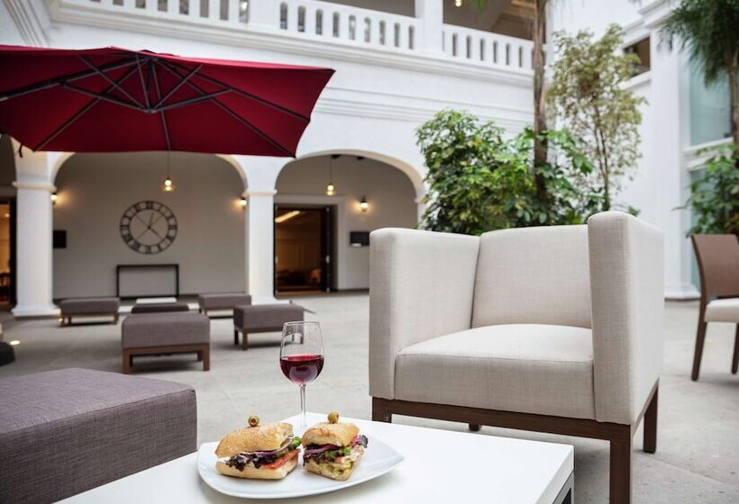 בית מלון כפרי Doubletree By Hilton Toluca