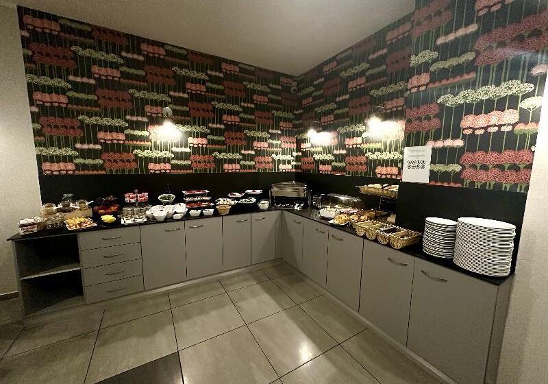 ホテル Downtown Krakow