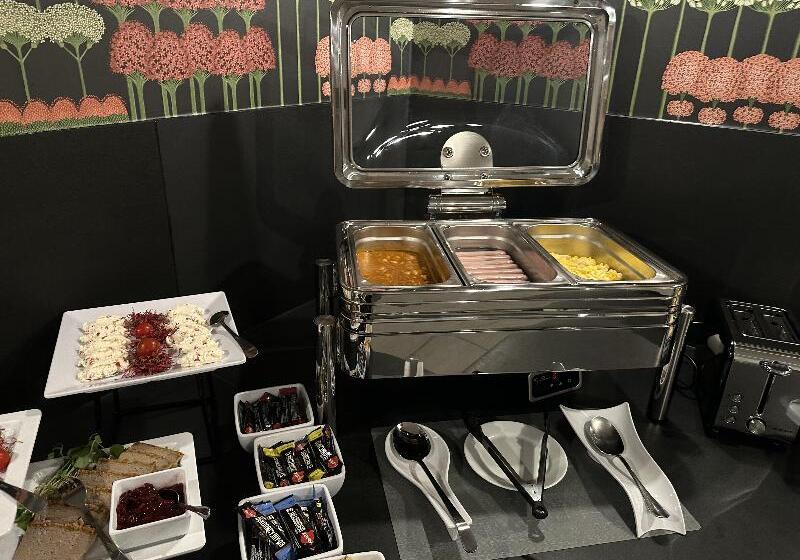 ホテル Downtown Krakow