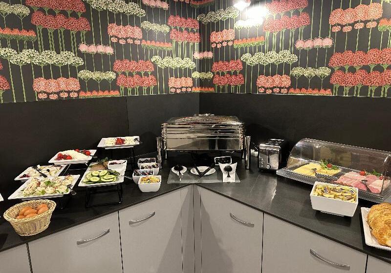 ホテル Downtown Krakow