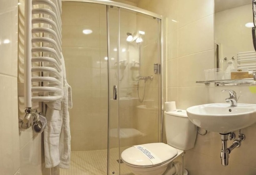 ホテル Downtown Krakow