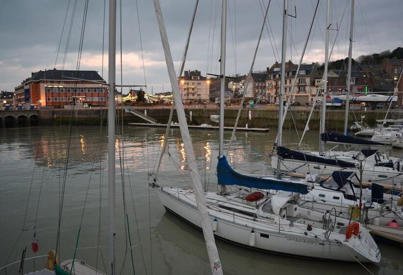 בית מלון כפרי Du Casino