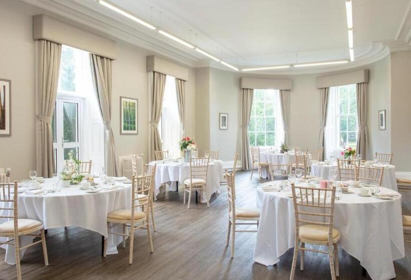 فندق Eastwood Hall