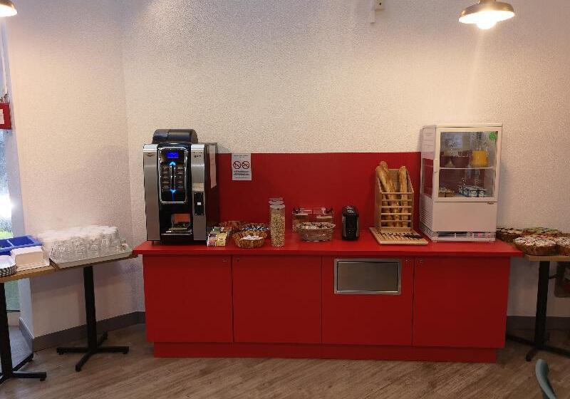 Отель F1 Nemours