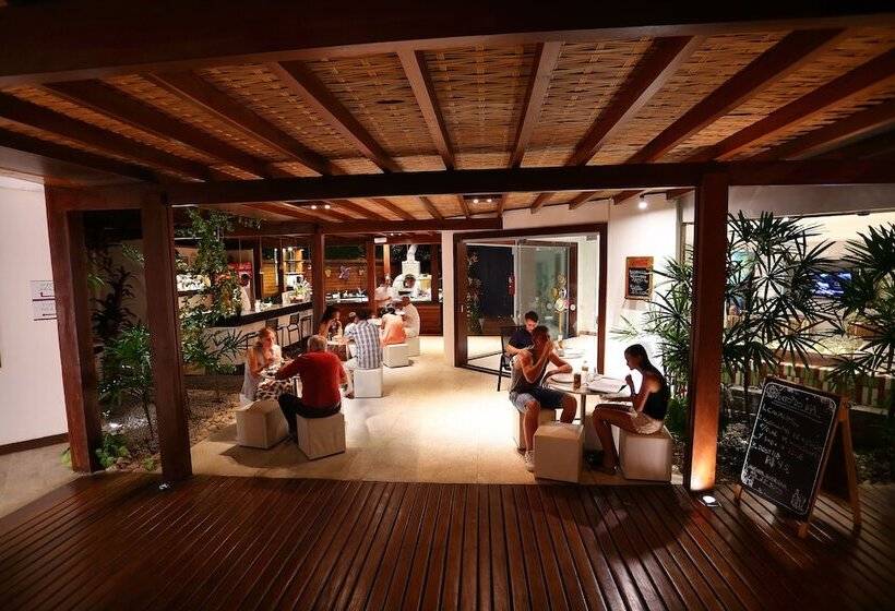 فندق Flamingo Beach