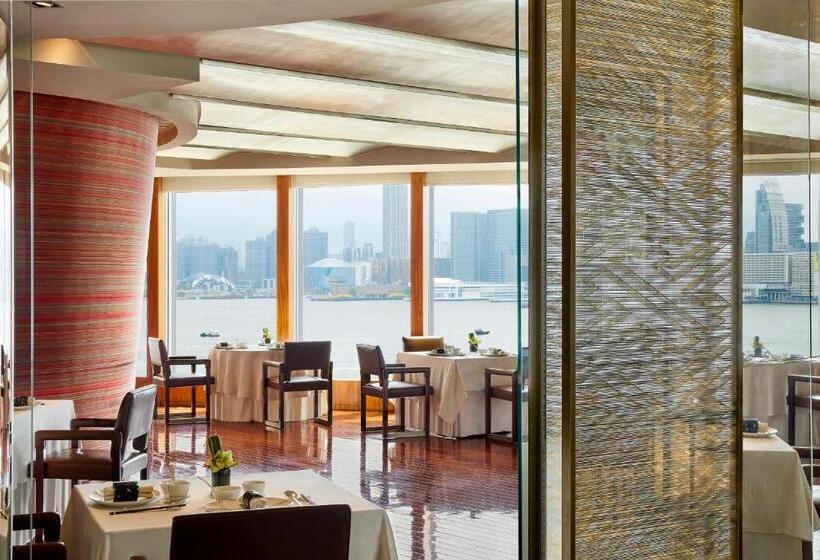 Four Seasons Hotel Hong Kong