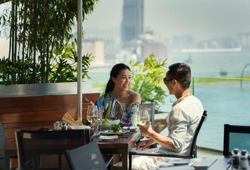 Four Seasons Hotel Hong Kong