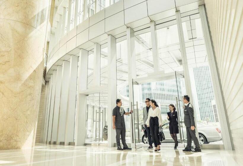 Four Seasons Hotel Hong Kong