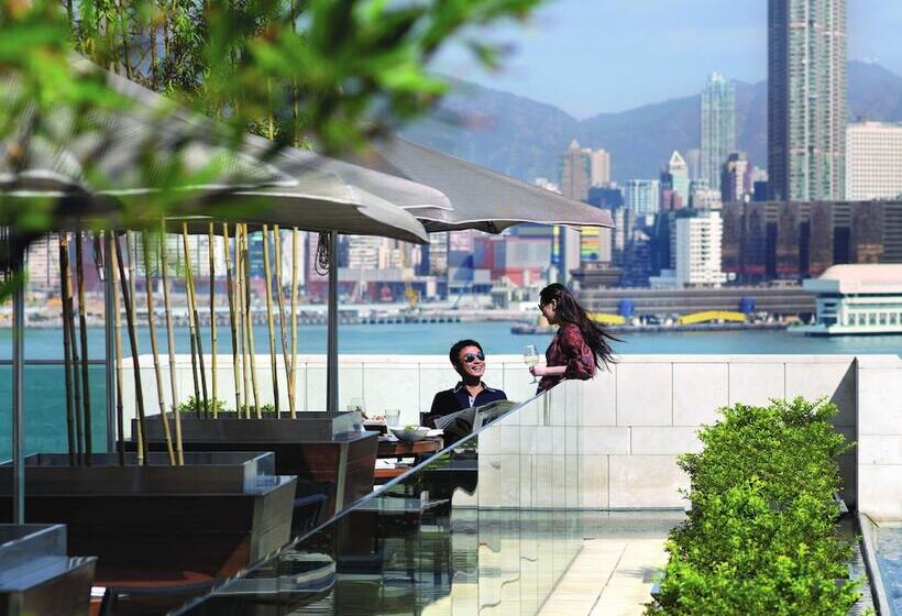 Four Seasons Hotel Hong Kong