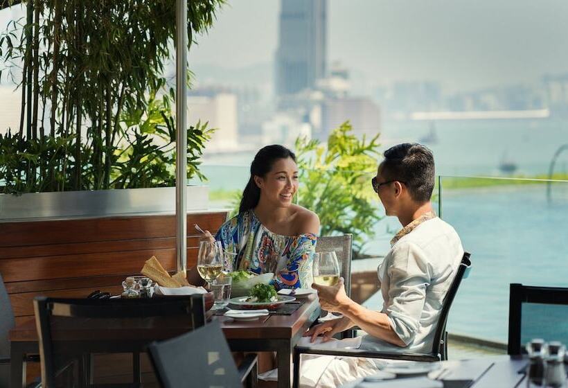 Four Seasons Hotel Hong Kong