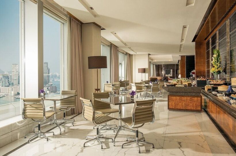Four Seasons Hotel Hong Kong