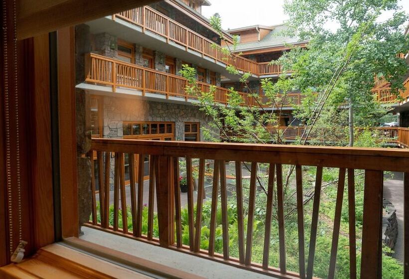 Fox Hotel And Suites