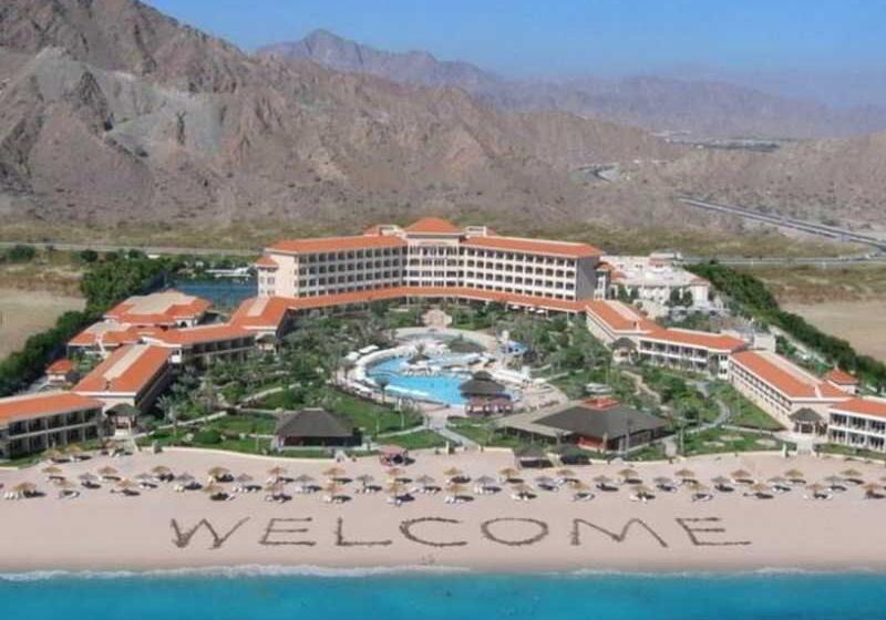호텔 Fujairah Rotana Resort & Spa   Al Aqah Beach