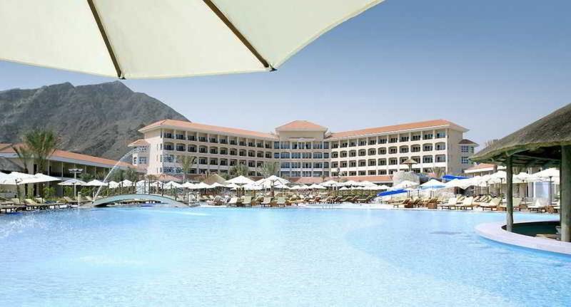 호텔 Fujairah Rotana Resort & Spa   Al Aqah Beach