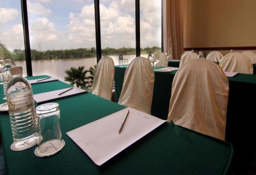 فندق Grand Riverview