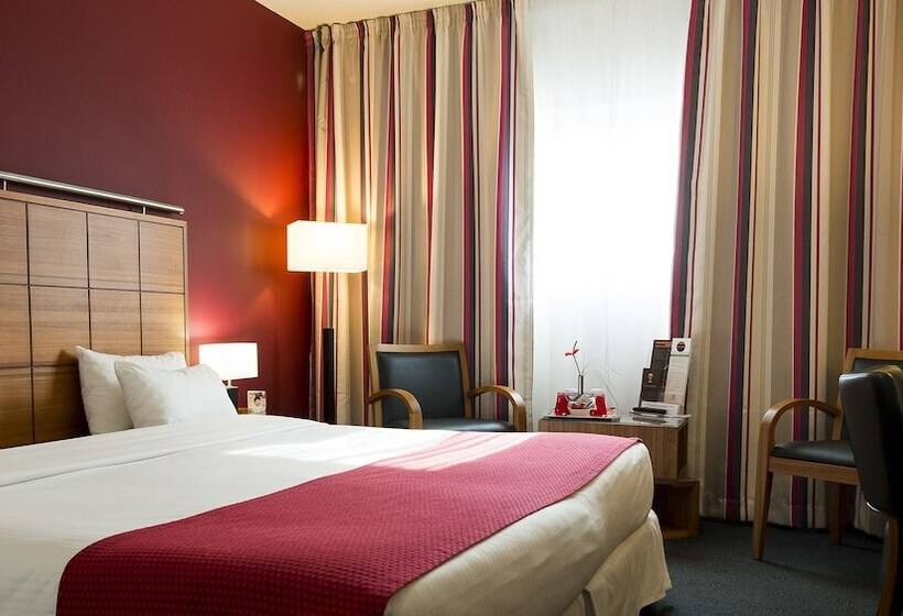 هتل Holiday Inn Bordeaux Sud   Pessac, An Ihg