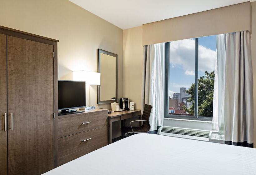 Отель Holiday Inn Express Brooklyn, An Ihg