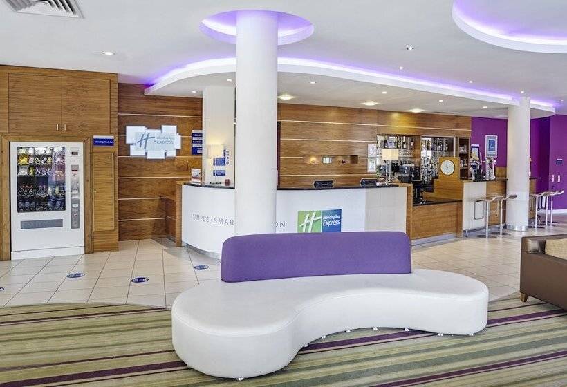 فندق Holiday Inn Express London   Newbury Park, An Ihg