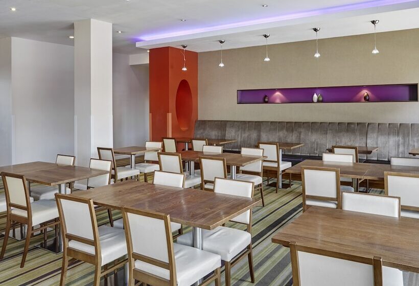 فندق Holiday Inn Express London   Newbury Park, An Ihg