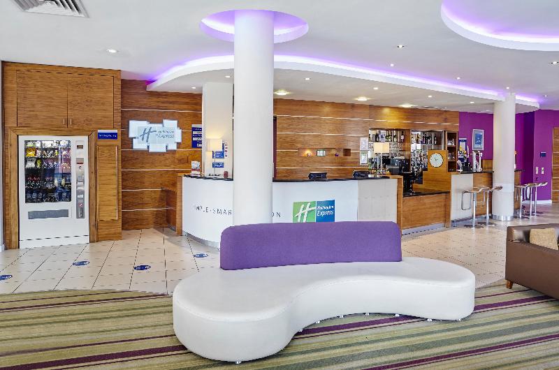 فندق Holiday Inn Express London   Newbury Park, An Ihg
