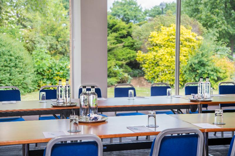 בית מלון כפרי Holiday Inn London   Gatwick Airport, An Ihg